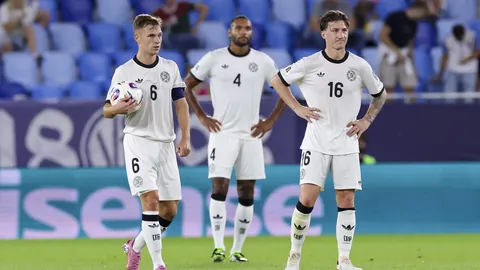 谢丽君成为中超首位女性裁判，精彩赛事见证里程碑