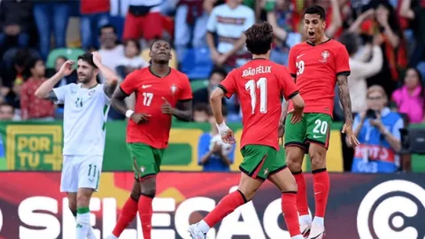 戴伟浚广东籍球员远射建功，助力亚运男足中国队战胜印度夺冠